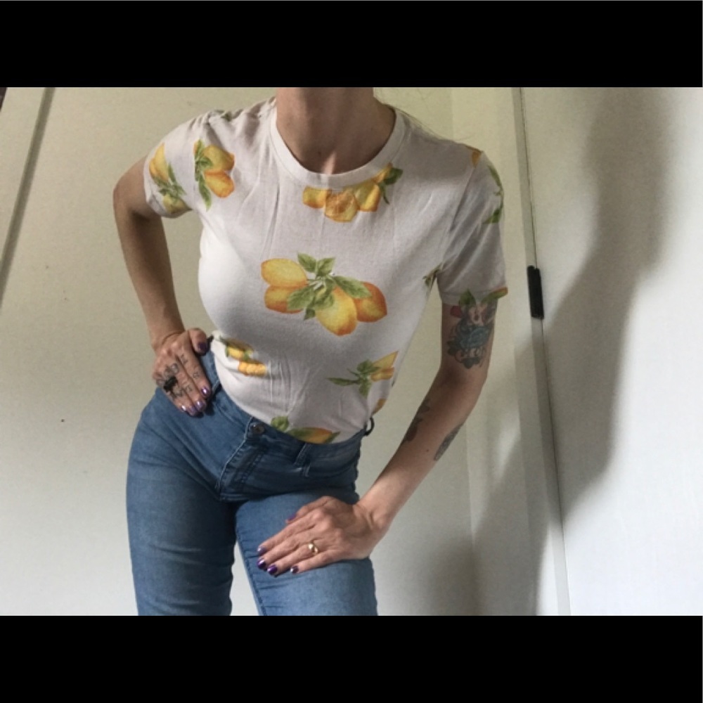Forever 21 When Life Gives You Lemons Tee 🍋